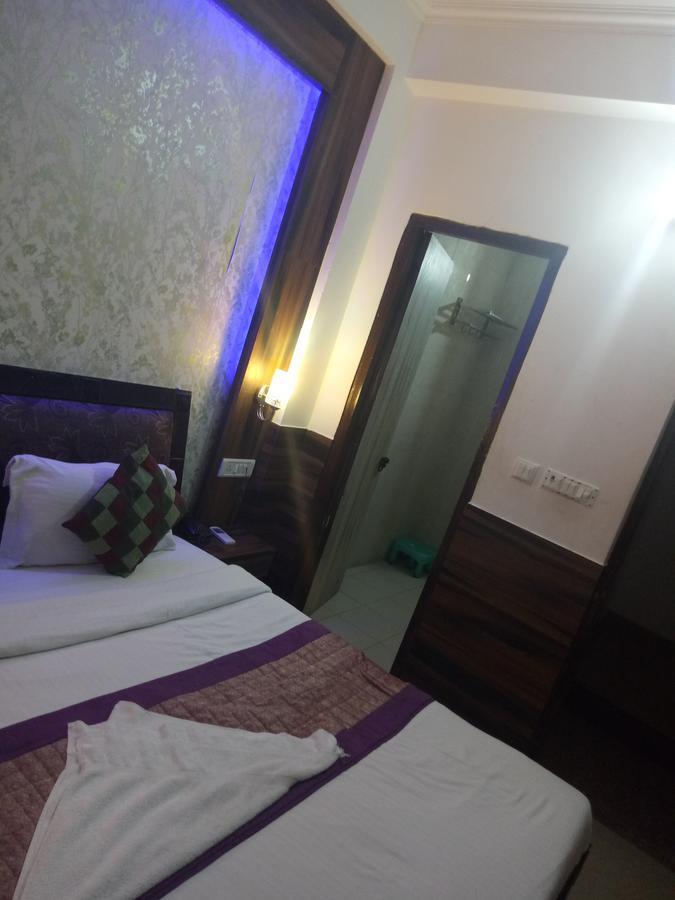 Hotel Perfect Palace New Delhi Exteriör bild
