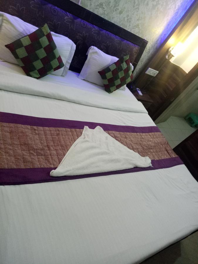Hotel Perfect Palace New Delhi Exteriör bild