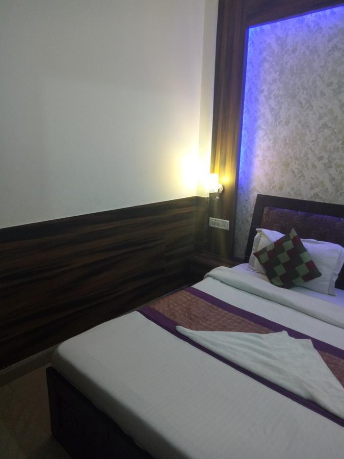 Hotel Perfect Palace New Delhi Exteriör bild