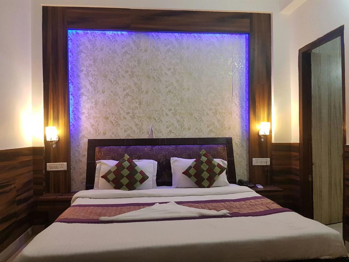 Hotel Perfect Palace New Delhi Exteriör bild