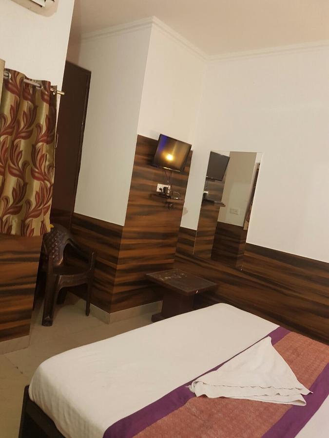 Hotel Perfect Palace New Delhi Exteriör bild