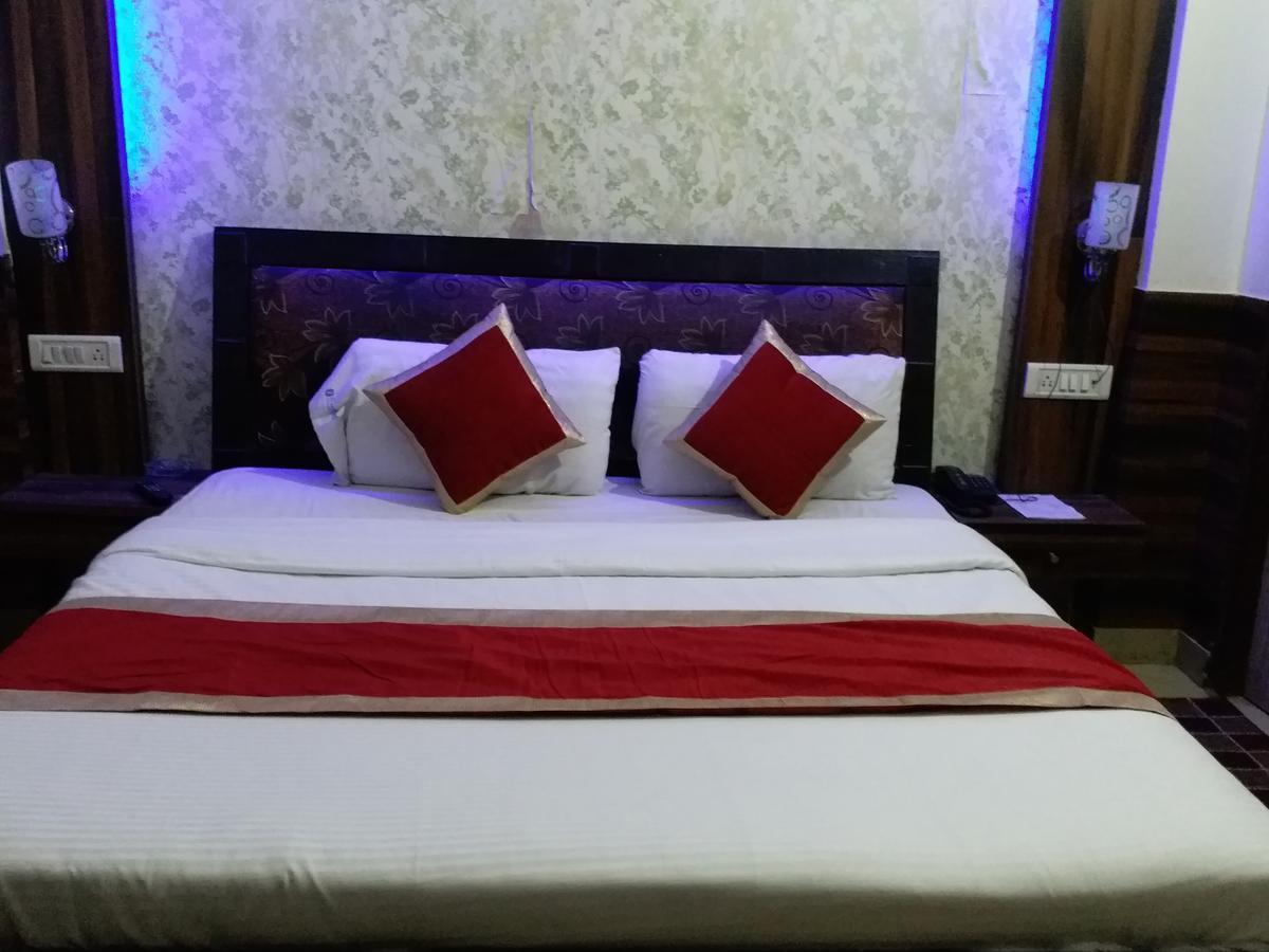Hotel Perfect Palace New Delhi Exteriör bild